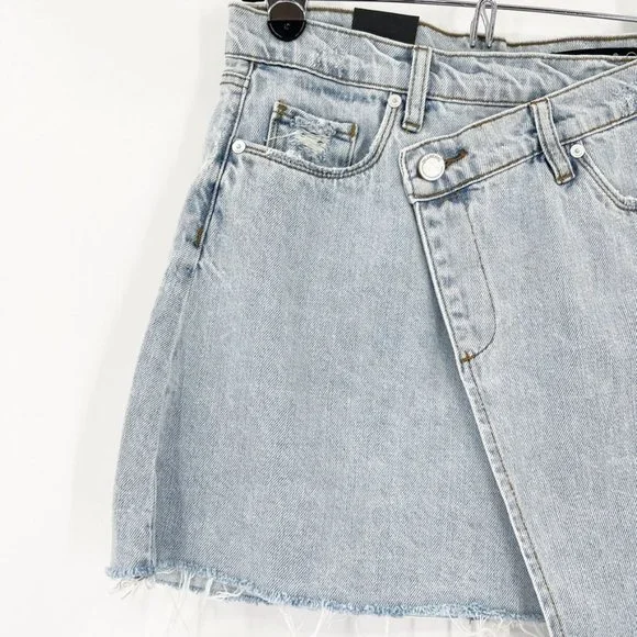 New Blank NYC Sz 24 Asymmetrical Skirt Denim Jean Mini Acid Light Wash Pockets - Picture 3 of 9